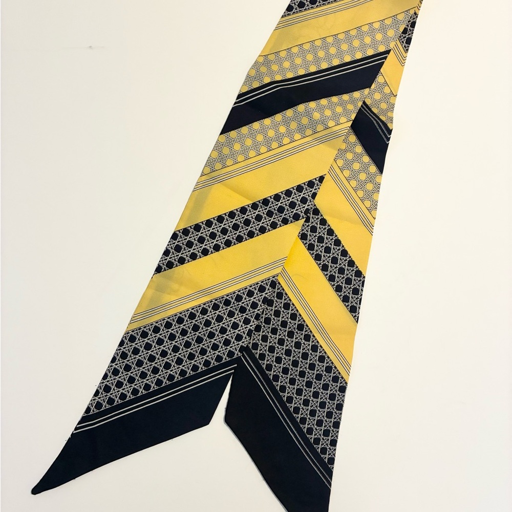 Leonardi Yellow and Black Patterned Scarf